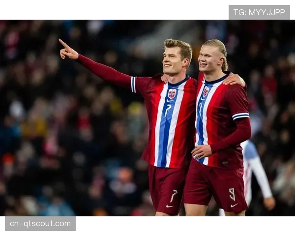 现场直击：伊蒂哈德球场，哈兰德头球破门助曼城取得领先